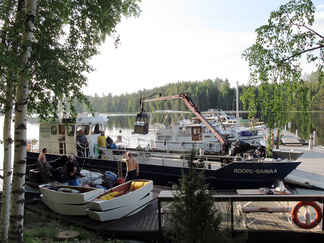 Roope kävi hakemassa talkoiden aikaansaannoksen pois kesäkuun alussa. Kuva Pia Santala