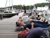 MÖKKI-ISÄNTÄ LÄHTEE.