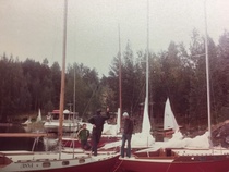 Laivue Ristisaaressa, Erkki Gustafsson, Raimo Nylander ja Ilkka Luostarinen, Kuva Yrjö Vuorinne